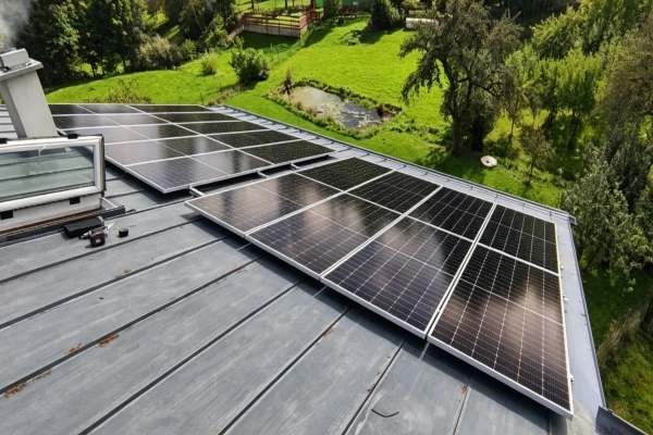 9.9kW rooftop solar system installed on a residential home in Czech Republic